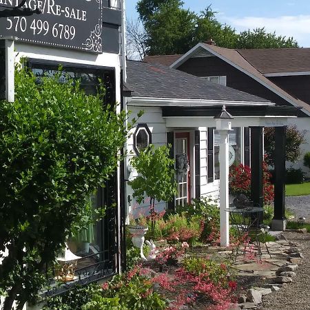 The Guest House At The Regina House Tea Room Moosic Buitenkant foto